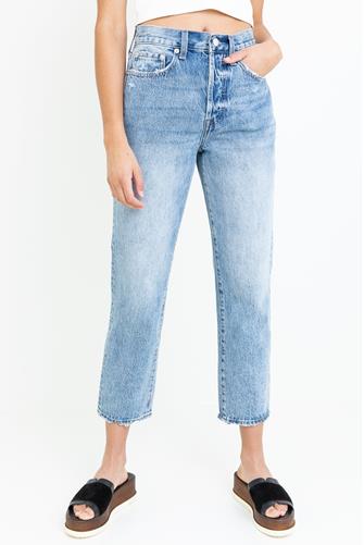 Charlie Hi Rise Straight Leg Jean in Pursue LIGHT DENIM -