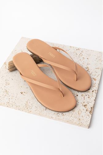 Foundations Matte Flip Flop POUT