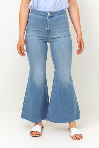 Youthquake Crop Flare Jean DENIM